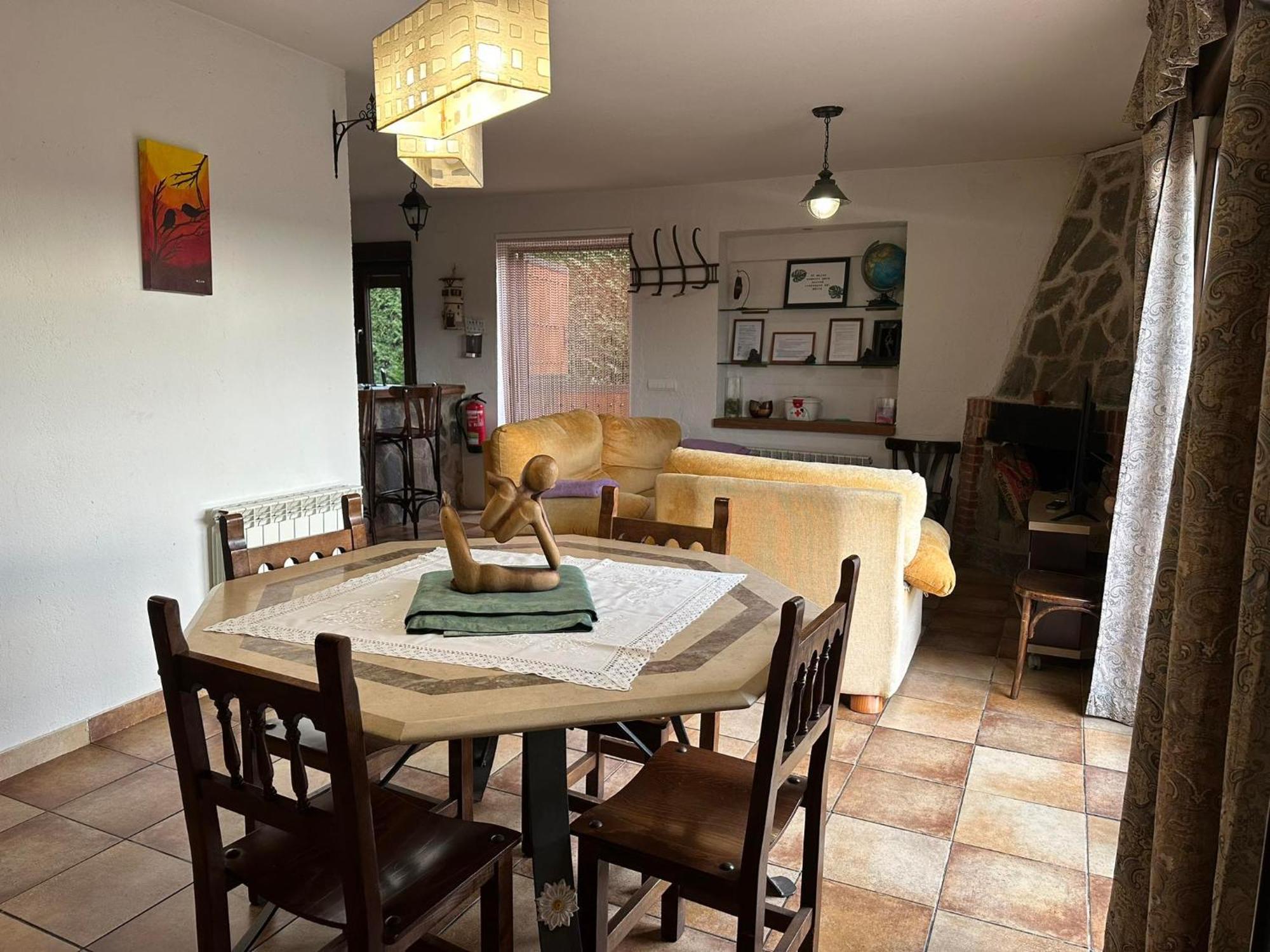 Vivienda De Uso Turistico El Nido ξενώνας La Serrada Εξωτερικό φωτογραφία